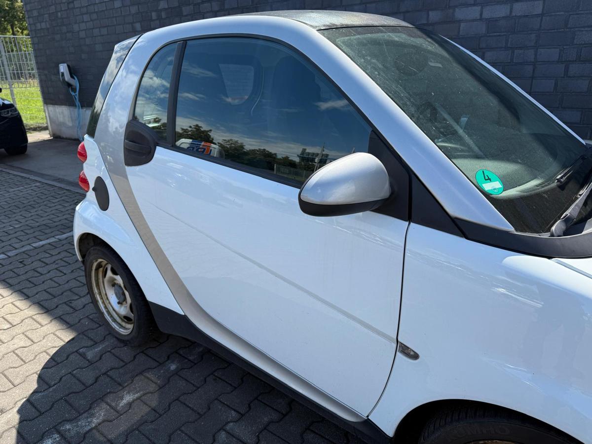 Smart Fortwo 451 Coupe original Tür rechts Beifahrertür weiß Rohbau BJ07
